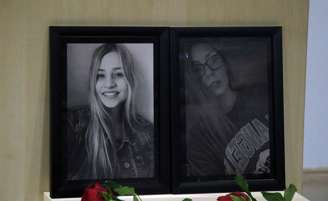 Uşak'ta otomobilin çarpması sonucu ölen iki öğrenci üniversitelerinde anıldı