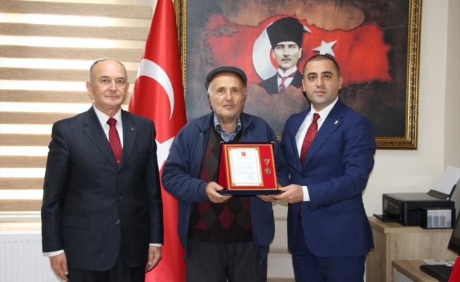 Türk Silahlı Kuvvetlerini Güçlendirme Vakfından Asım Amca'ya Bronz Madalya