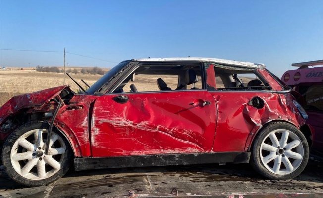 Uşak- Afyonkarahisar Karayolu Ayvalı Köyü Kavşağında Kaza