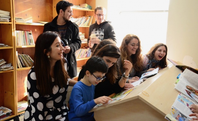 Tek Başına 10 Yılda 32 Kütüphane Kurdu