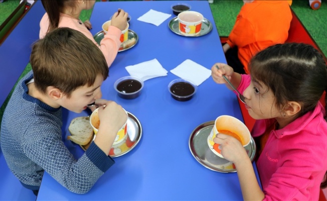 Uşak'ta Okul Öncesi Öğrencilere "Ücretsiz Yemek" Hizmeti