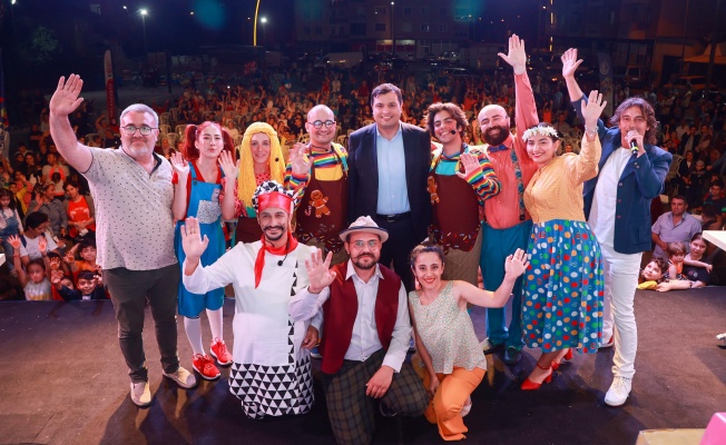 Uşak Belediyesi Şehir Tiyatrosu,İstanbul'dan Ödüllle Döndü