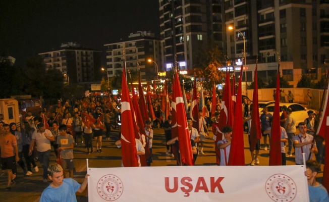 Uşak'ta 30 Ağustos Fener Alayı Yürüyüşü Yapıldı