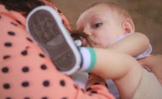 Bebekler İçin En Önemli Besin Kaynağı Olan Anne Sütünün 7 Faydası