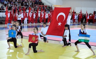 Uşak'ta 19 Mayıs Atatürk'ü Anma, Gençlik ve Spor Bayramı kutlanıyor